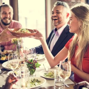 L&rsquo;85% dei lavoratori ritiene che un pranzo piacevole favorisca relazioni migliori tra colleghi