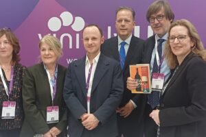 &ldquo;La Via del Vino&rdquo;, un volume che vuole &ldquo;riportare il vino nel suo corretto e storico contesto&rdquo;