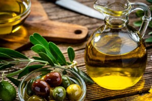Olio Dop e Igp agli indigenti: bando Agea da 16 milioni di euro finanziato con fondi europei