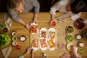Anche nella ristorazione italiana crescono i format in catena: il pi&ugrave; amato? La pizzeria