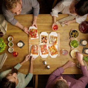 Anche nella ristorazione italiana crescono i format in catena: il pi&ugrave; amato? La pizzeria