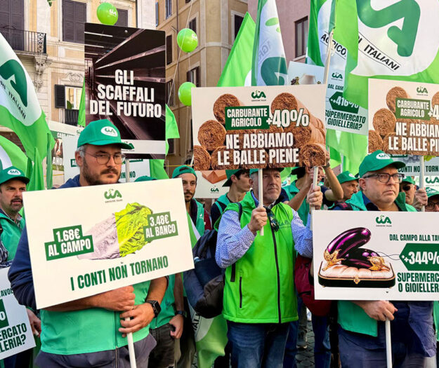 Dal campo alla tavola rincari fino al +421%: la protesta di Cia-Agricoltori in piazza a Montecitorio