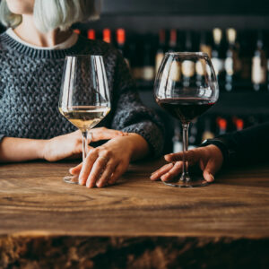 Americani pi&ugrave; selettivi: il mercato di vino e spirits in calo nei volumi (-6,7%) e ricavi (-5,8%)