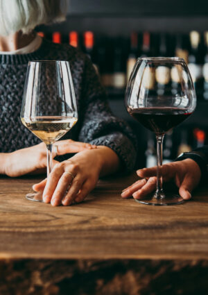 Americani pi&ugrave; selettivi: il mercato di vino e spirits in calo nei volumi (-6,7%) e ricavi (-5,8%)