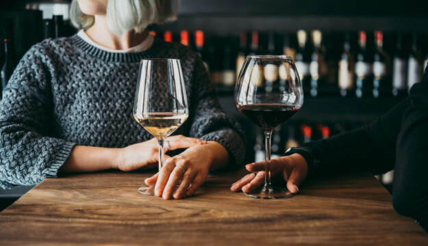 Americani pi&ugrave; selettivi: il mercato di vino e spirits in calo nei volumi (-6,7%) e ricavi (-5,8%)
